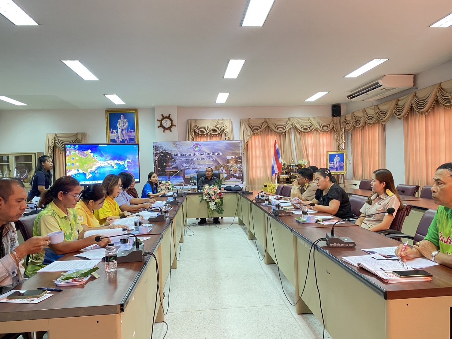 การประชุมคณะกรรมการกองทุนหลักประกันสุขภาพฯ ประจำปีงบประมาณ พ.ศ. 2568 ครั้งที่ 1/2568 ณ ห้องประชุมเทศบาลตำบลคึกคัก อำเภอตะกั่วป่า จังหวัดพังงา