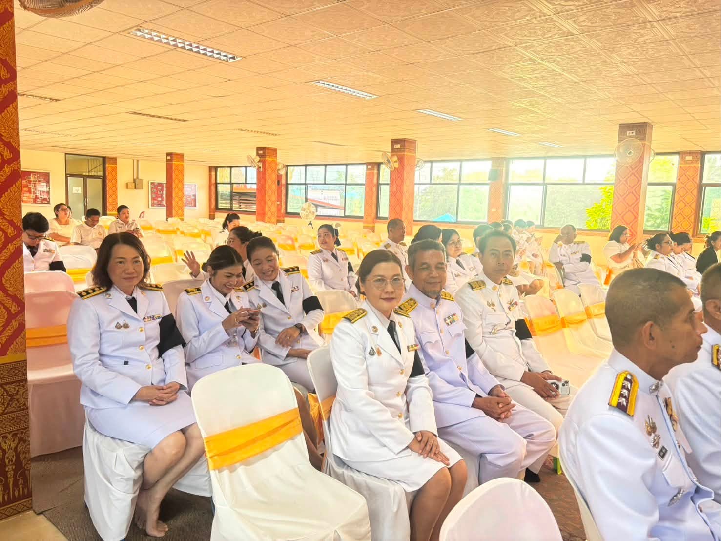 เทศบาลตำบลคึกคัก ร่วมพิธีสวดพระพุทธมนต์และทำบุญตักบาตรถวายพระราชกุศล เนื่องในวันคล้ายวันพระราชสมภพ สมเด็จพระนางเจ้าสิริกิติ์ พระบรมราชินีนาถ พระบรมราชชนนีพันปีหลวง และวันแม่แห่งชาติ 12 สิงหาคม 2569