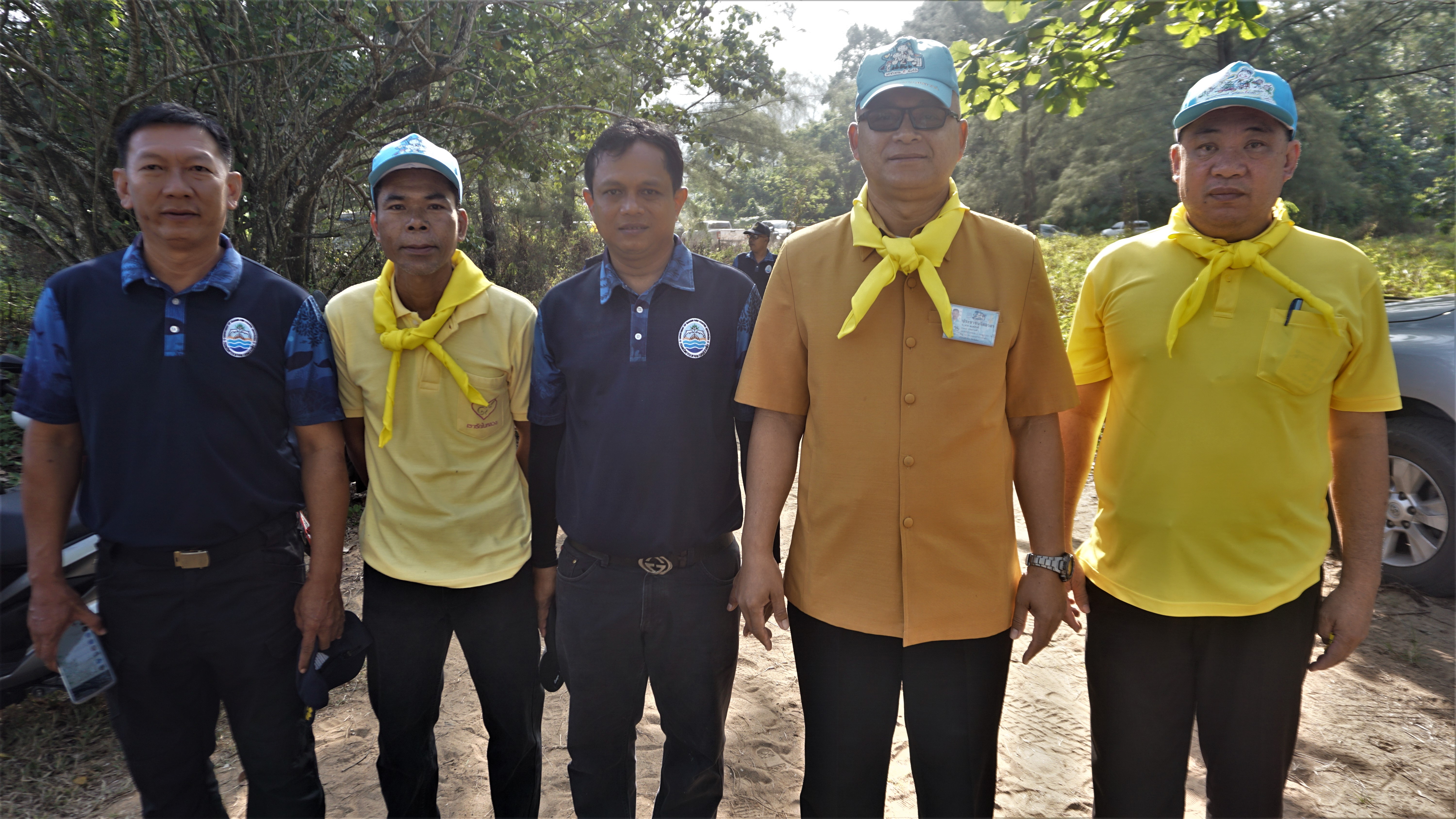 เทศบาลตำบลคึกคักร่วมกิจกรรมเก็บขยะที่ตกค้างในระบบนิเวศชายหาด/ชายฝั่ง เพื่อทำความสะอาดพื้นที่ชายหาดและชายฝั่งให้สะอาด สวยงามเหมาะแก่แหล่งท่องเที่ยวและแหล่งวางไข่ของเต่าทะเล 