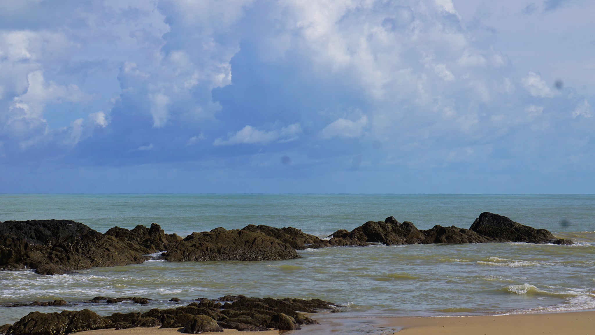 จุดเช็คอินสวยๆ ท่ามกลางธรรมชาติ!! ในเขาหลัก หาดทรายขาว ทะเลสวยPakweeb Beach (หาดปากวีป) 